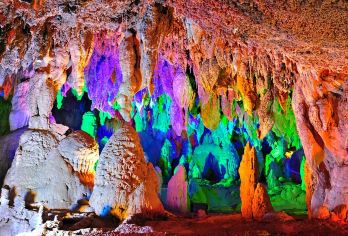 石林+九乡一日游【上门接丨免费升级新路线丨99%用户推荐】【[免费升级双索道游船]观世界地质公园，大小石林，聆听阿诗玛故事；】