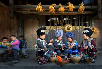 天下苗城·苗王城一日游【万亩茶园 /十大魅力景区/精致小团】【门票+往返交通，让您放心游】