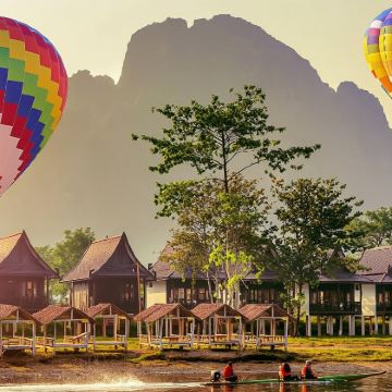 万荣一日游【热气球+滑索+皮划艇+坦江、水下溶洞+泻湖1】