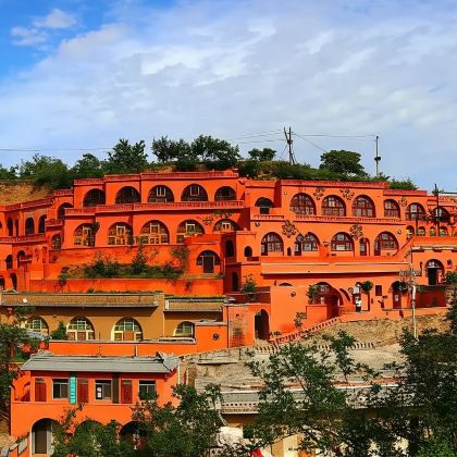 榆林白云山+香炉寺+赤牛坬民俗文化村包车一日游