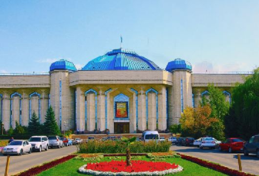 哈萨克斯坦国家博物馆+升天主教座堂一日游|酒店接送|含门票【[旧日都城]抬头就能看见雪山的城市，探索阿拉木图的精随】