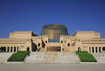 中国青铜器博物馆/宝鸡+诸葛亮庙+中英文导游/翻译/包车游O【全程中文/英文/小语种服务，沟通无障碍，景点可调】