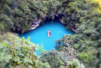 巴马三门海+社更穿洞+巴马水晶宫一日游【不含门票】【2-6人小团】