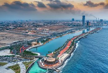 吉达城区一日包车游【文化穿越之旅——从Al-Balad老城泥墙建筑到红海购物中心现代繁华，感受吉达古今交融的魅力。】