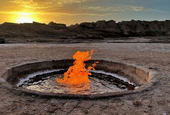 库车出发，拜城千佛洞＋克孜尔红石林+烈焰泉魔鬼城一日游【[精品小团]市区范围内上门接，人少轻松，尽兴，精彩不容错过！】