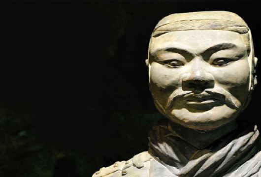 秦始皇帝陵博物院兵马俑+学做面+华清宫+英文导游一日游【资深英文导游深度讲解兵马俑军阵奥秘与华清宫历史典故，外国游客也能轻松读懂大秦风云与盛唐遗韵。】