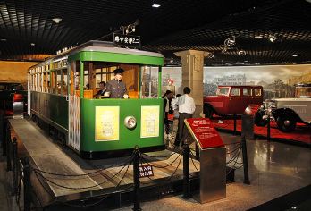 上海东方明珠+南京路一日游【含高铁票打卡魔都 登东珠游外滩】【都市休闲游，登塔云端漫步空中玻璃走廊，鸟瞰魔都意境！】