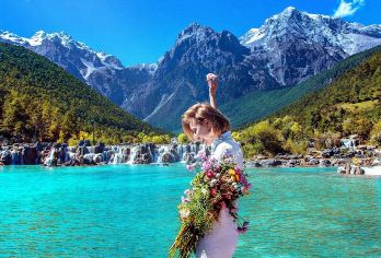 丽江玉龙雪山+蓝月谷包车一日游【不含门票索道】纯玩自由行【多种车型供选，不同人数不同需求可自由选择，无忧售后出行；】