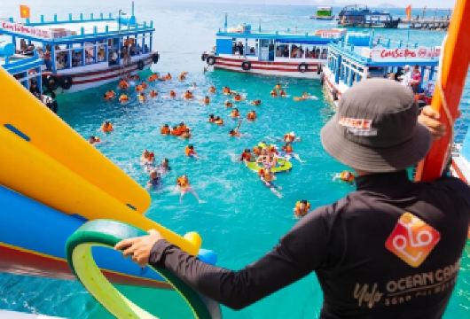 芽庄浮潜+海上派对一日游【酒店接送+DJ派对+跳水】【享受岛上未受破坏的美景，包括蓝色的海洋、珊瑚礁以及清新的空气】