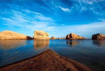 察尔汗盐湖+乌素特水上雅丹+雅丹地貌一日游【2-8人小团】【2-8人精品小团】