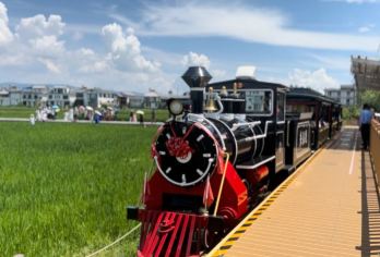 大理生态廊道骑行+喜洲小火车+周城扎染+海东下午茶一日游【乘坐喜洲怀旧设计网红小火车，穿行田野间，慢游喜洲】