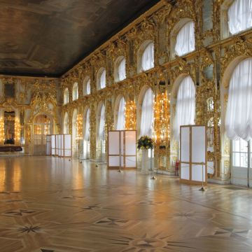 俄罗斯圣彼得堡探秘日：叶宫花园与彼得夏宫【普希金城女王宫殿】