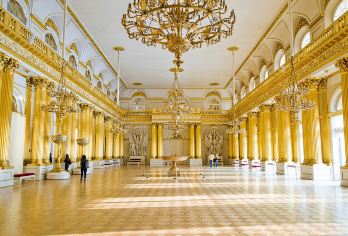 俄罗斯 圣彼得堡市区一日游（可定制周边游）酒店接送【专属客服和本地中文司机，一家一团包车】