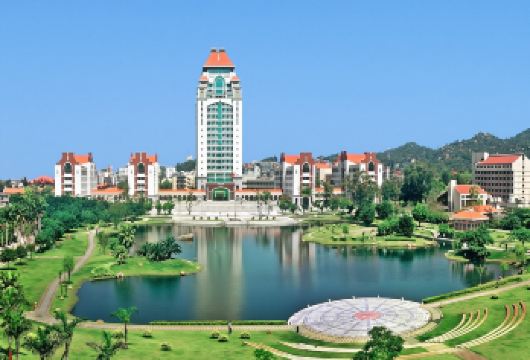 厦门大学半日游【正门入校，游玩时间自由选，含上门接一趟】【[正规入校 出行无忧]本产品提供厦门大学代预约入校参观服务，无需跟团，轻松入校，免跟团，时段可任选。】