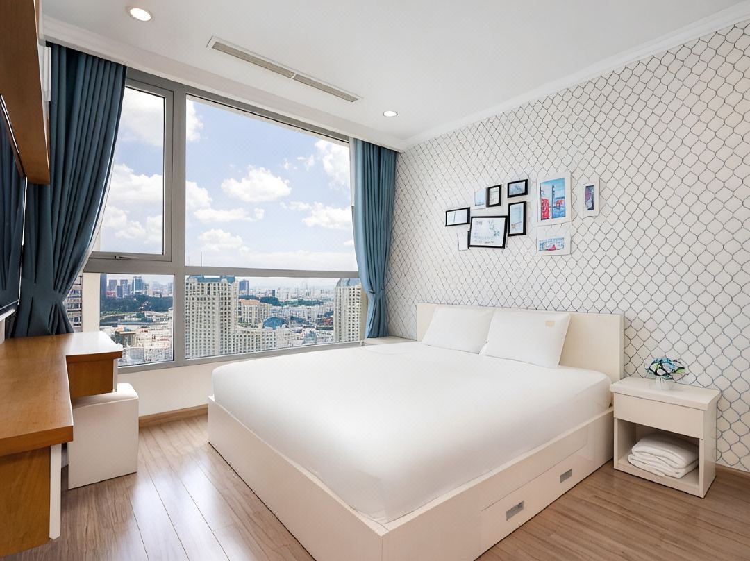 Vinhomes Landmark 81 Apartments- Christine Home