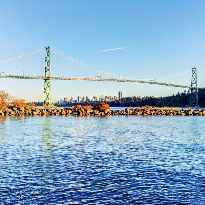加拿大温哥华市内斯坦利公园+狮门大桥一日游