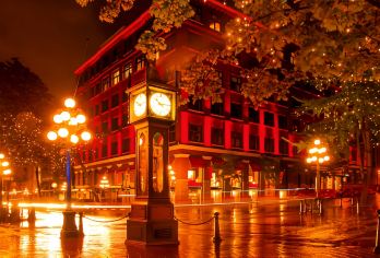 加拿大温哥华+煤气镇+加拿大广场+固兰湖岛+伊丽莎白女王公园【私人包车游-尊享10小时-中文VIP包车服务-下单后出发时间-市区行程皆可灵活调整】