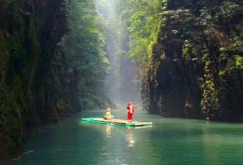恩施地心谷景区一日游【◆指定酒店接◆恩施优选】【游在恩施：享有“世界一古人，中国一古河，巴楚一古道，施南一佳要”的美誉】