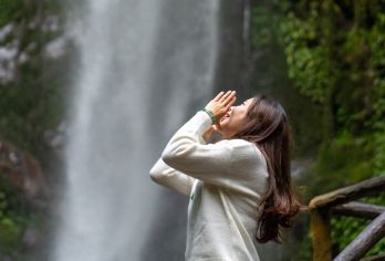 瑞丽接送瑞丽莫里莫里瀑布+一寨两国+姐告口岸+独树成林一日游【[边境小城]迷人的边陲小镇，属于瑞丽的异域风情；】