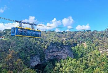 悉尼蓝山国家公园一日游【上门接送/含三种缆车/可选奔驰小团】【[可选一单一团，不与他人拼车，CBD上门接送]】