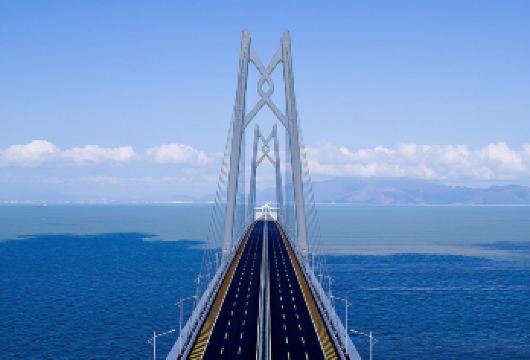 坐车上港珠澳大桥+珠海渔女+日月贝一日游【私家小团上门接送】【私家旅行：一单一团，不拼客，享专属旅行；品质服务：5座/7座车上门接送，专职司机护航】