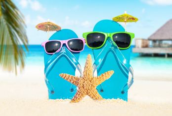 大连棒棰岛+莲花山观景台+帆船一日游【2-6人团独立成团|】【[精选路线]地标打卡，帆船出海喂海鸥，棒棰岛，威尼斯水城，莲花山观景台（赠托马斯小火车），百年老电车】