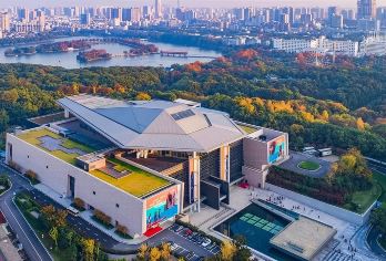 湖南博物院一日游【（赠送门票！）人工深度讲解+无线耳麦】【[专业精湛讲解]资深博物院讲解员，带您走进湘博，感受汉文化精髓！】