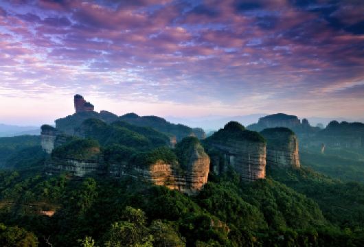 私家包车游+韶关丹霞山+长老峰景区+阳元石一天游（门票自理）【私家包团，独立包车，上门接送（不含门票）】