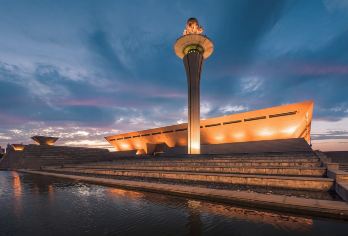 洛阳博物馆【门票预约+人工讲解2-3小时】【[专业讲解]深度剖析讲解，传递对文物的热爱，追溯洛阳作为古都的历史脉络，解读文物承载的朝代记忆。】