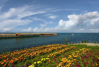 包车游新疆南疆博斯腾湖大河口+连海世界一日纯玩+上门接送【小车团/包车库尔勒市区内，机场、火车站可接】