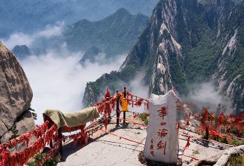 华山一日游【二环内上门接+自热米饭+八宝粥+登山四宝】【[线路品质]品质出行二环内可以上门接，[详询客服]】