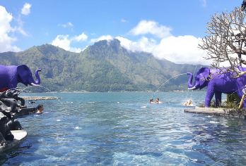 巴厘岛京打马尼火山温泉一日游圣泉寺乌布皇宫市场秋千巴图尔火山【精选老司机，坚持做到安全、准时、贴心含景点门票餐饮，无隐形消费】