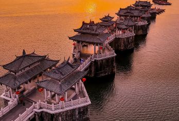 广东潮州古城/广济桥/揭阳/汕头小公园一日游【休闲度假的好地方 逛吃自由自在】