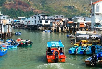 香港大屿山一日游【天坛大佛＋大澳渔村＋观赏中华白海豚】【参观大屿山必到景点，包括天坛大佛、昂坪市集、大澳渔村，欣赏香港离岛景色，体验渔村风光！】