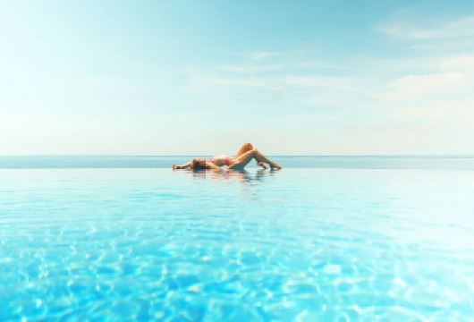 广东惠州双月湾一日游【排球趣味游戏、帆船出海多项目可选】【[沙滩运动]飞盘、排球、足球比赛PK、分组竞技趣味十足】