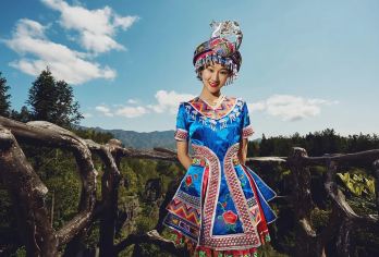 恩施市鹿院坪一日游【2至8人拼小团+徒步世外桃源+网红打卡】【[服务保障]臻选2至8人小车出游，多年旅游服务经验、当地优质司机为您的旅程保驾护航！】