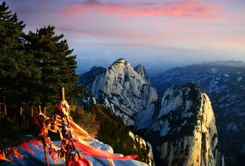 【尊享西岳】华山一日游（三环内接/送祈福丝带/登山手套）【~打卡五岳，解锁西岳华山奇景】