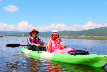 丽江拉市海湿地公园+拉市海骑马一日游【骑马+湿地公园】【小团，骑马划船+拉市海湿地公园+土鸡火锅】