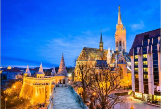 马加什教堂＋盖勒特山＋伊丽莎白桥＋烟草街会堂＋赛切尼温泉浴场【一日打卡布达山巅风光，佩斯老城烟火，泡温泉，解锁多元玩法】