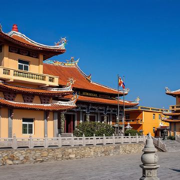 洛阳桥+梧林古村+洛伽寺+永宁古镇+黄金海岸+ 蟳埔村一日游