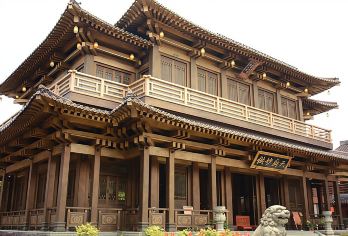 杭州+拱宸桥+小河直街+香积寺+西溪湿地+良渚古城遗址公园G【全程中文/英文/俄语/小语种服务，沟通无障碍，景点可调】