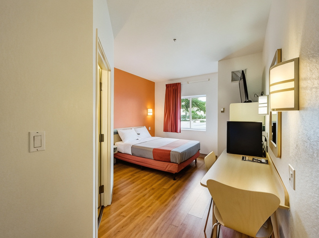 多伦多布拉普顿6汽车酒店