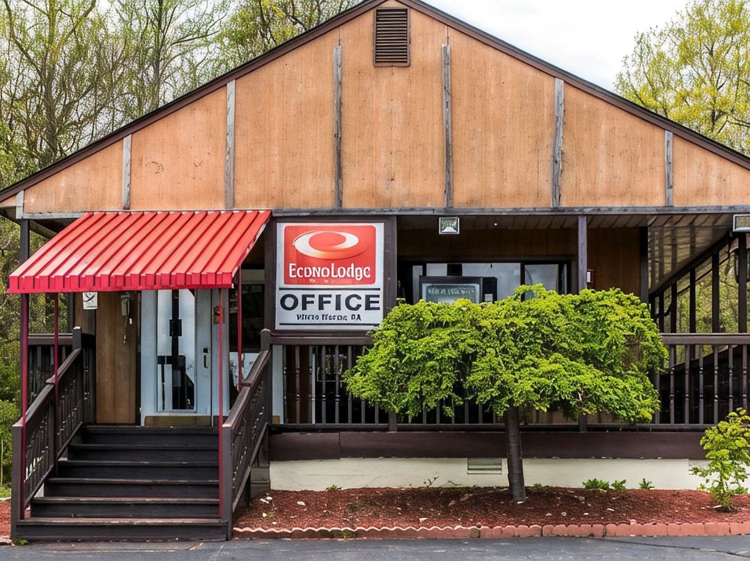 莱克哈莫奈酒店住宿-Econo Lodge Inn & Suites Near Split Rock And Harmony Lake