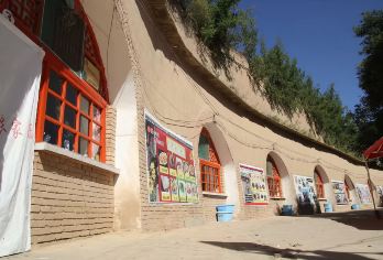 陕西黄河壶口瀑布+南泥湾景区包车一日游【家庭小车出行】【延安当地专业向导带您畅游延安】