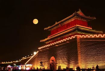 隆兴寺【李小白状元研学】私家团不拼团＋人工趣讲＋无线耳麦【[私家团不拼团]10人以内，耳机免费使用。超过十人的，需要收取耳机使用费5元每人。】