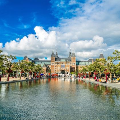 荷兰乌得勒支大教堂塔楼+德哈尔城堡+音乐盒博物馆包车一日游