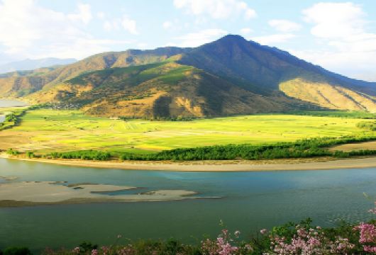 丽江+虎跳峡(香格里拉段)一日游【精品纯玩团】【[经典景点]虎跳峡奇观、金沙江长江第1湾】