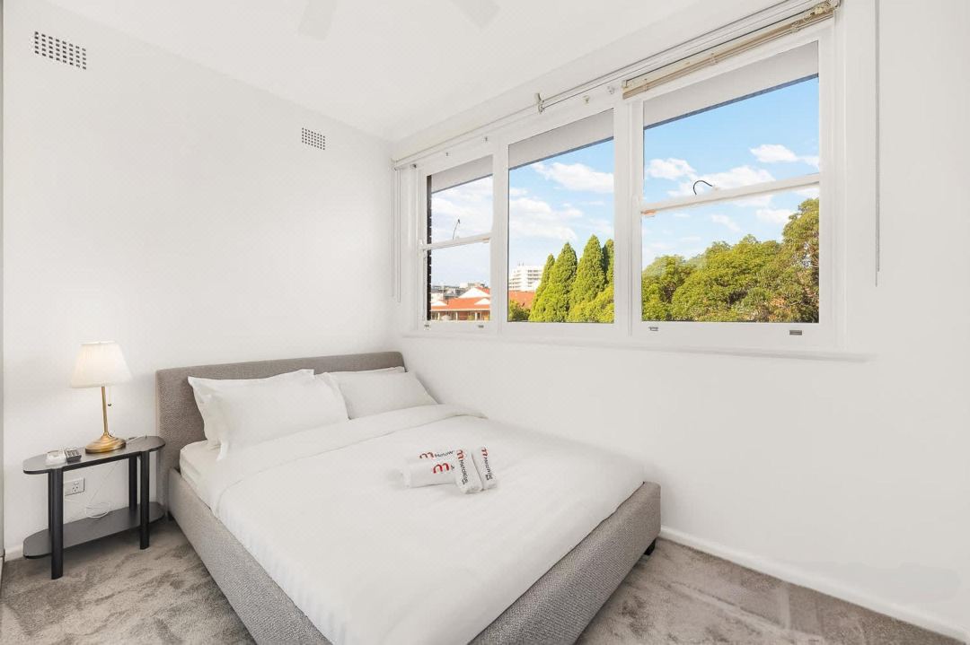 Metawise 2BR Apt Steps to Brighton-le-sands Beach