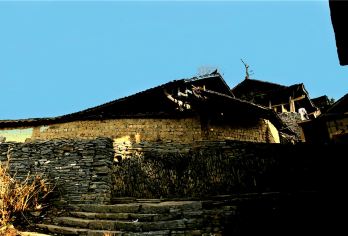 贵州天下苗城·苗王城+苗王城茶山+凤凰中华大熊猫苑一日游【精致小团，走的就是小众路线】