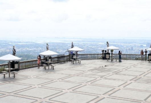 宿务山之旅【体验宿务大都会令人惊叹的、适合在 Instagram 上分享的美景。 感受宿务市山区的新鲜空气，那里有五颜六色的鲜花、植物和树木。】